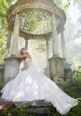 Elsie May Bridal photo 3