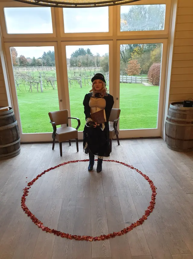 SPECTACULARLY ALTERNATIVE CEREMONIES photo 4