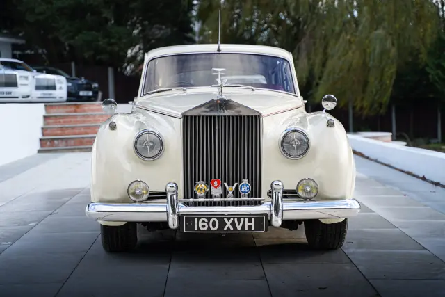 Grand Luxury Chauffeurs photo 3